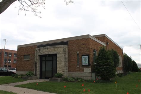 Kornowski Auto, 1204 S Chestnut Ave, Green Bay, WI .